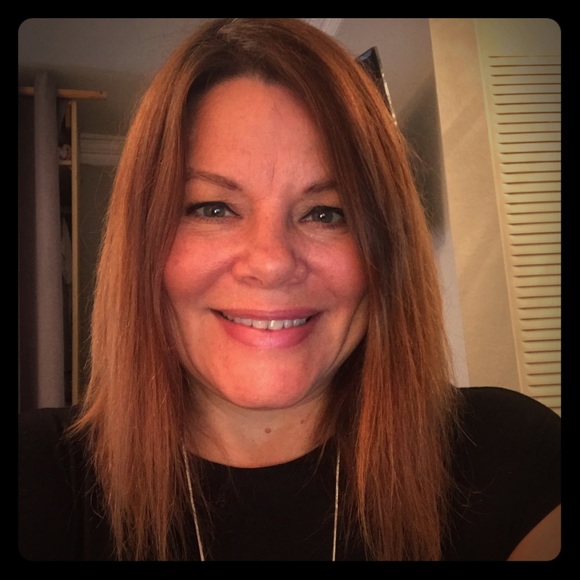 Meet your Posher, Christy - Picture 1 of 10